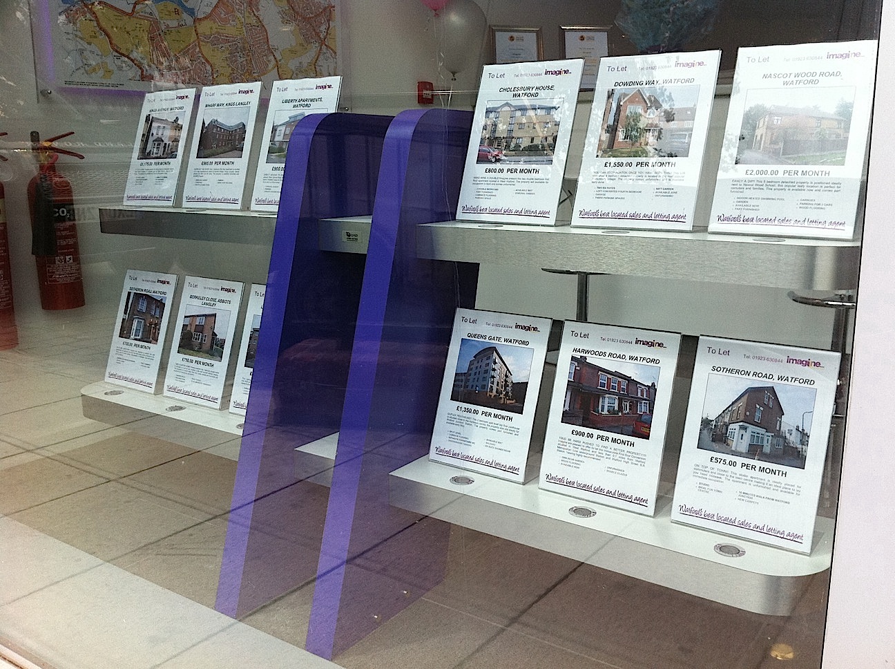 Non Illuminated Window Displays gallery 3