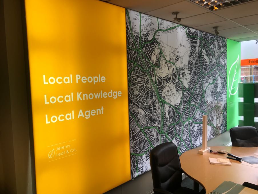 Illuminated Maps & Graphics - Image 1