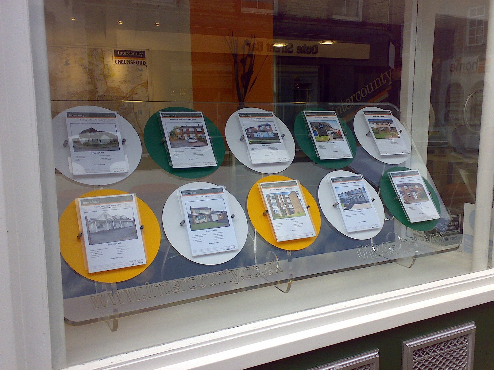 Non Illuminated Window Displays gallery 20