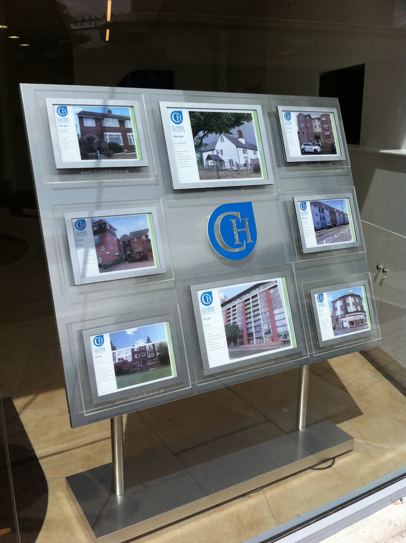 Non Illuminated Window Displays gallery 28