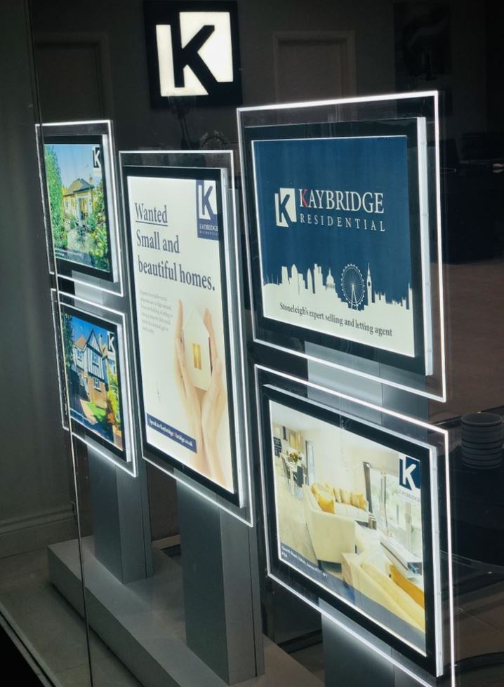 Stance Freestanding Display's - Image 9